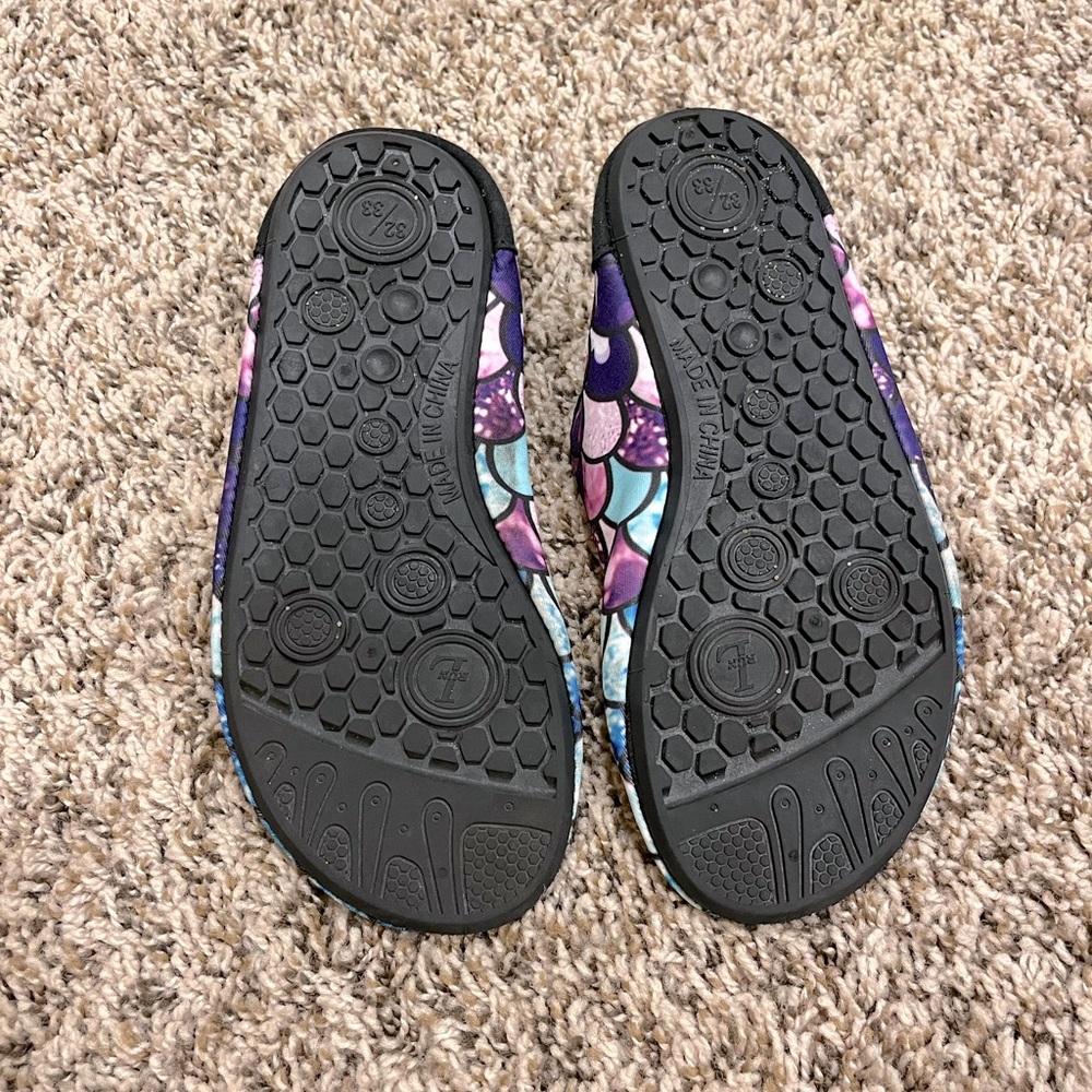 MERMAID water shoes 💦 - Picture 2 of 4